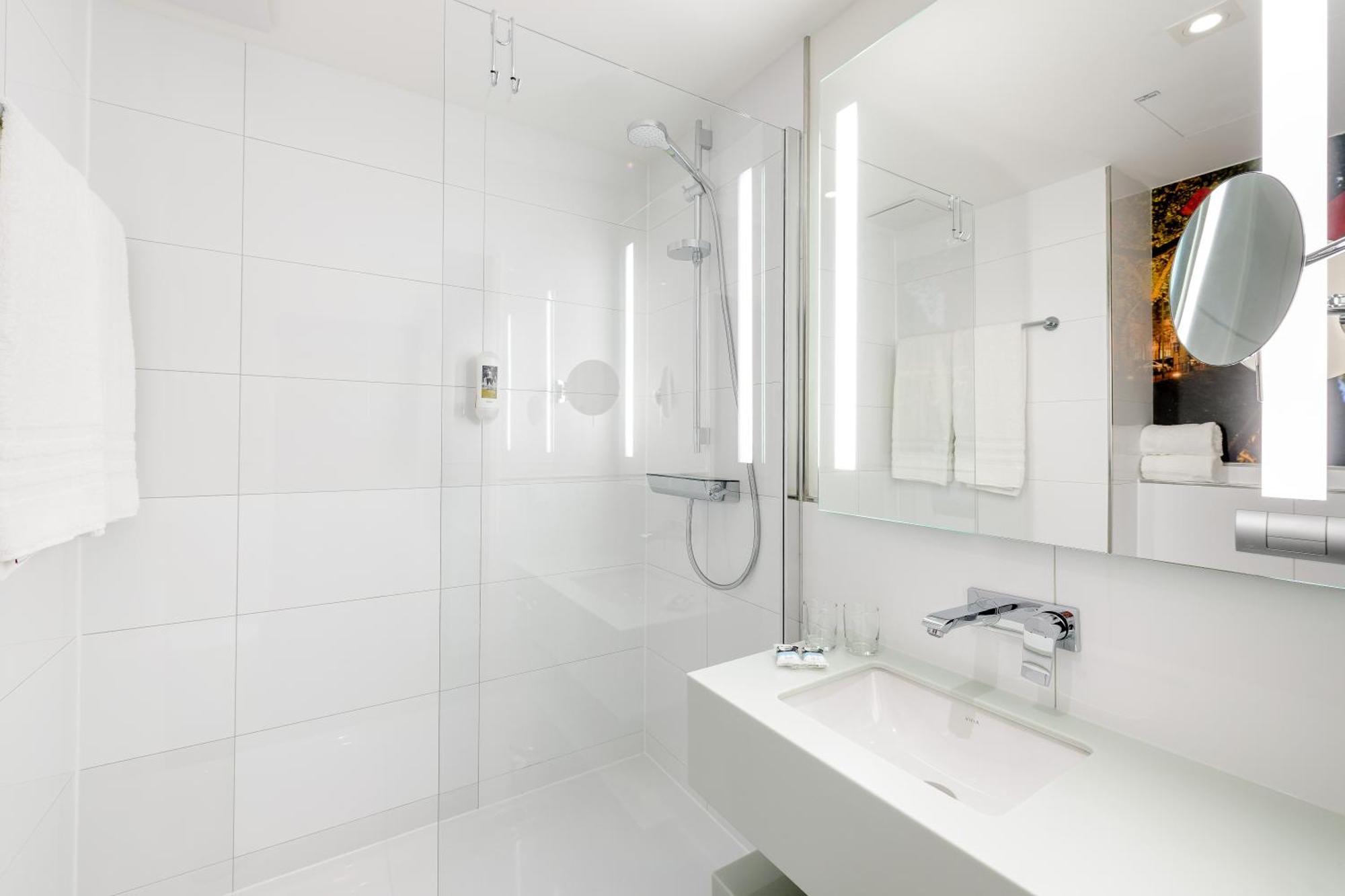 Mercure Hotel Duesseldorf Zentrum Rum bild